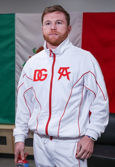 saul-alvarez-srodek-008.jpg